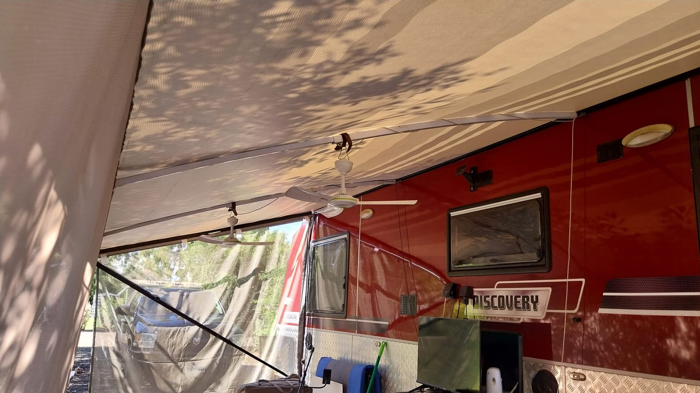 Customer photo review of Awnlux Retractable Roll-Out Caravan Awning W-5600NC