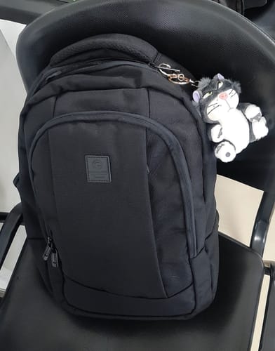 Customer photo review of Mochila Era Laptop 15.6" Cool Capital Negro
