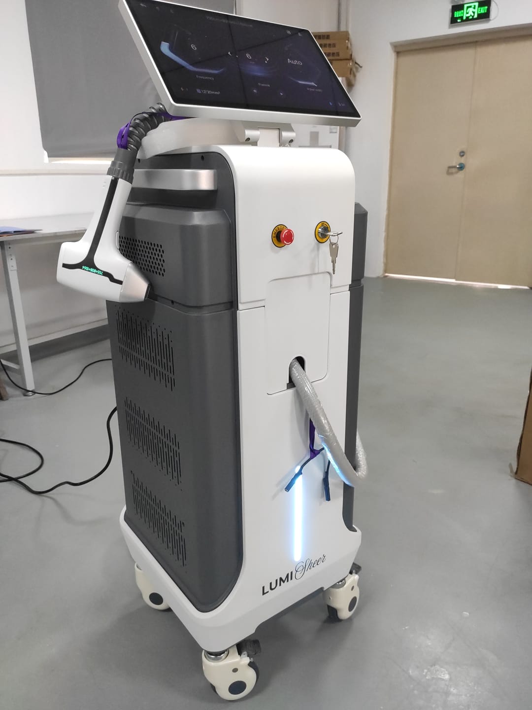 Customer photo review of LumiSheer Infinity Diode Laser Triple Wave