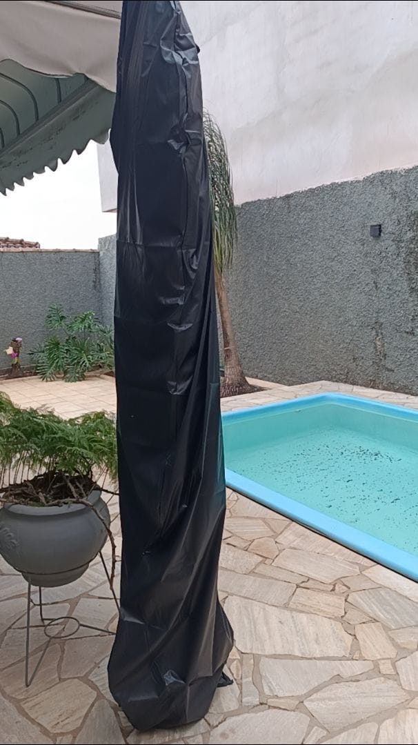 Customer photo review of Capa Impermeável para Guarda-Sol e Ombrelone 210D
