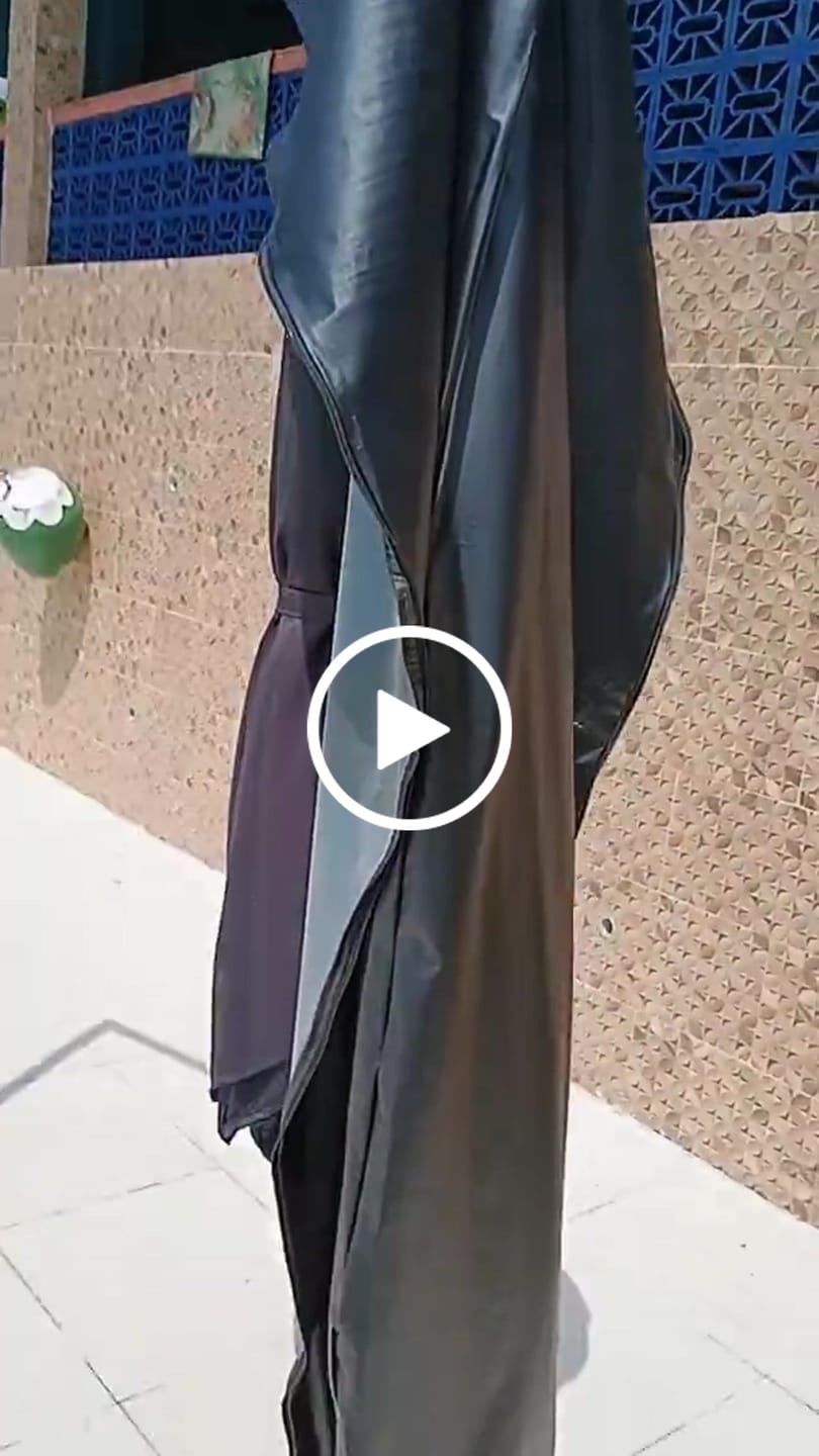 Customer video review of Capa Impermeável para Guarda-Sol e Ombrelone 210D