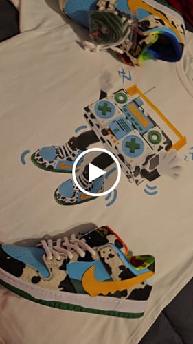 Customer video review of 90s Radio Boy Unisex Tops - Dunk Chunky Dunky
