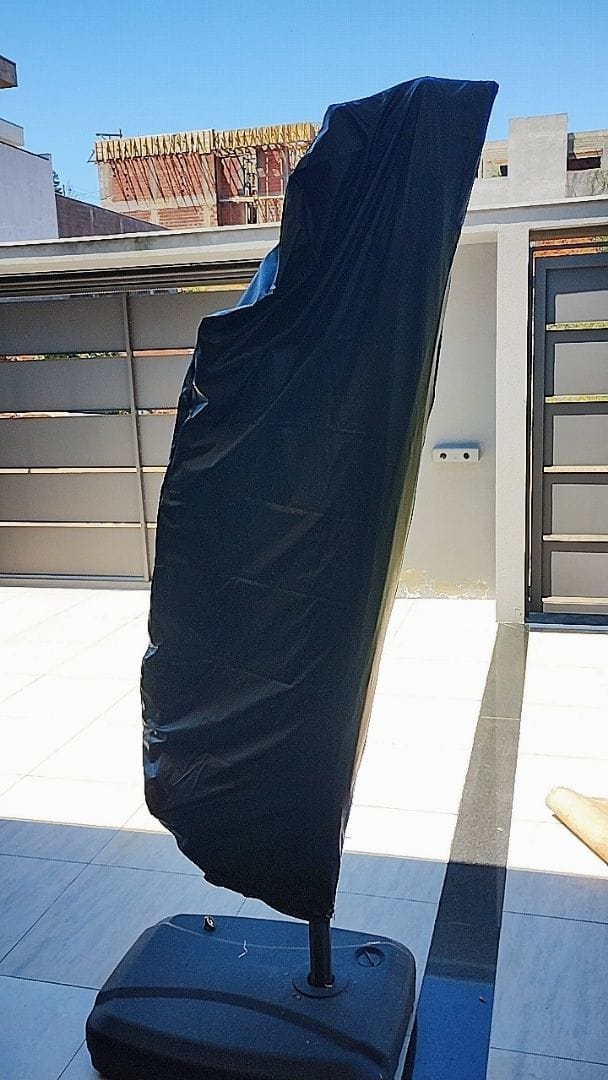 Customer photo review of Capa Impermeável para Guarda-Sol e Ombrelone 210D
