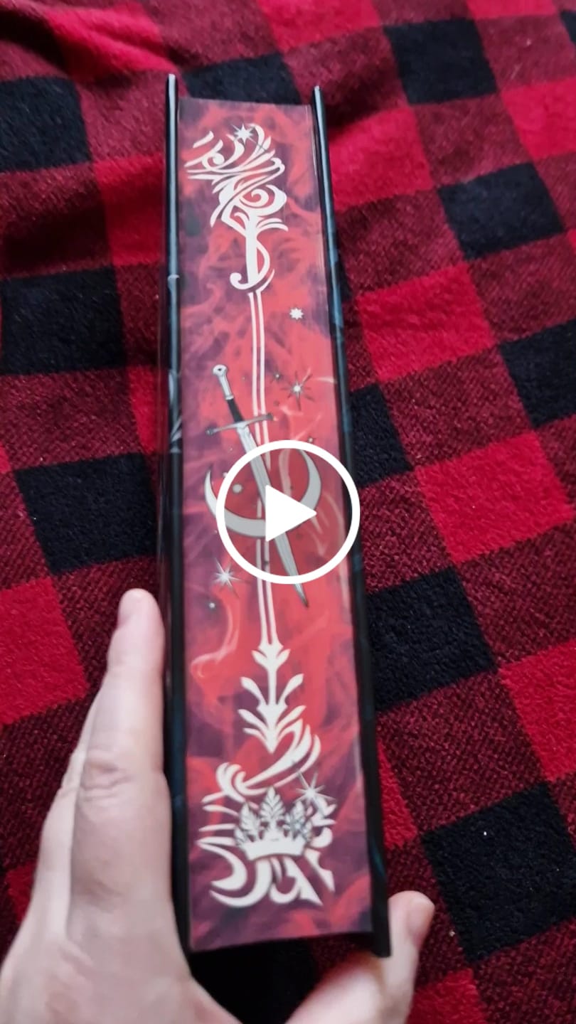 Customer video review of Noroko rūmų paslaptis: lietuviškas romantasy bestseleris – visa trilogija vienoje knygoje + 2 slapti skyriai + spalvota puslapių briauna + autorės autografas