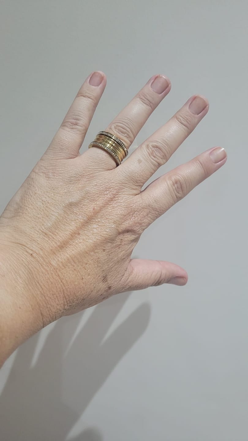 Customer photo review of Anel Luxo Imperial Banhado em Ouro 18K