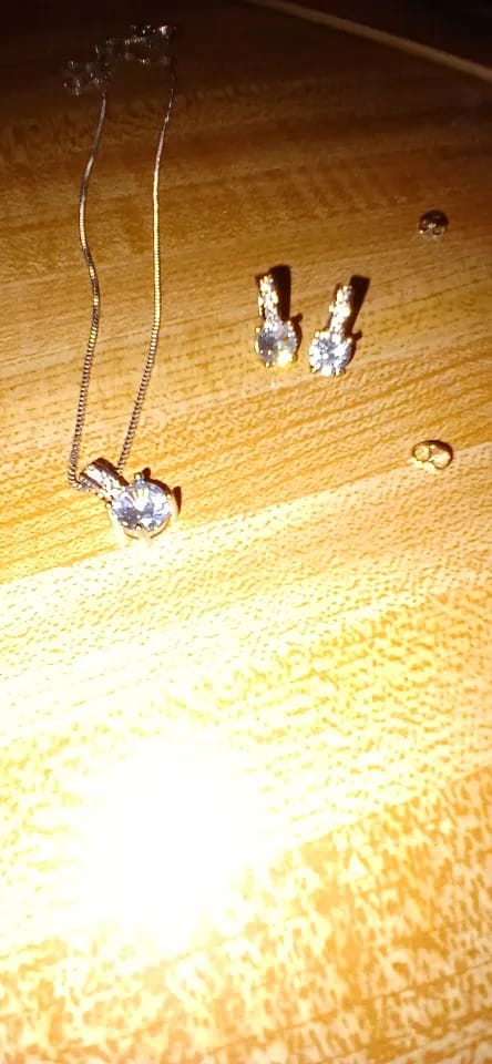 Customer photo review of COLETTE EARRING AND BRACELET SET