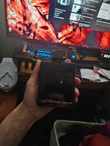 Customer photo review of Armaf Club de Nuit Intense Men Eau De Parfum Spray - 6.8 oz