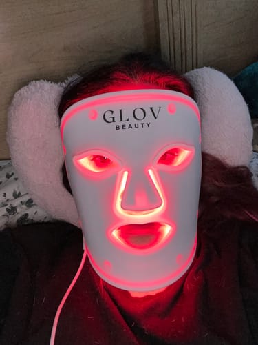 Customer photo review of Glov LED Face Mask Anti-Aging Therapy