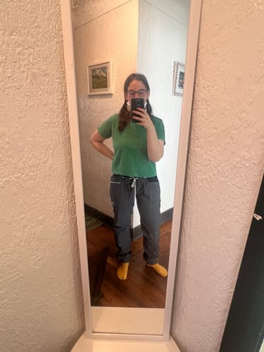 Customer photo review of Women's Mantra Pant S23