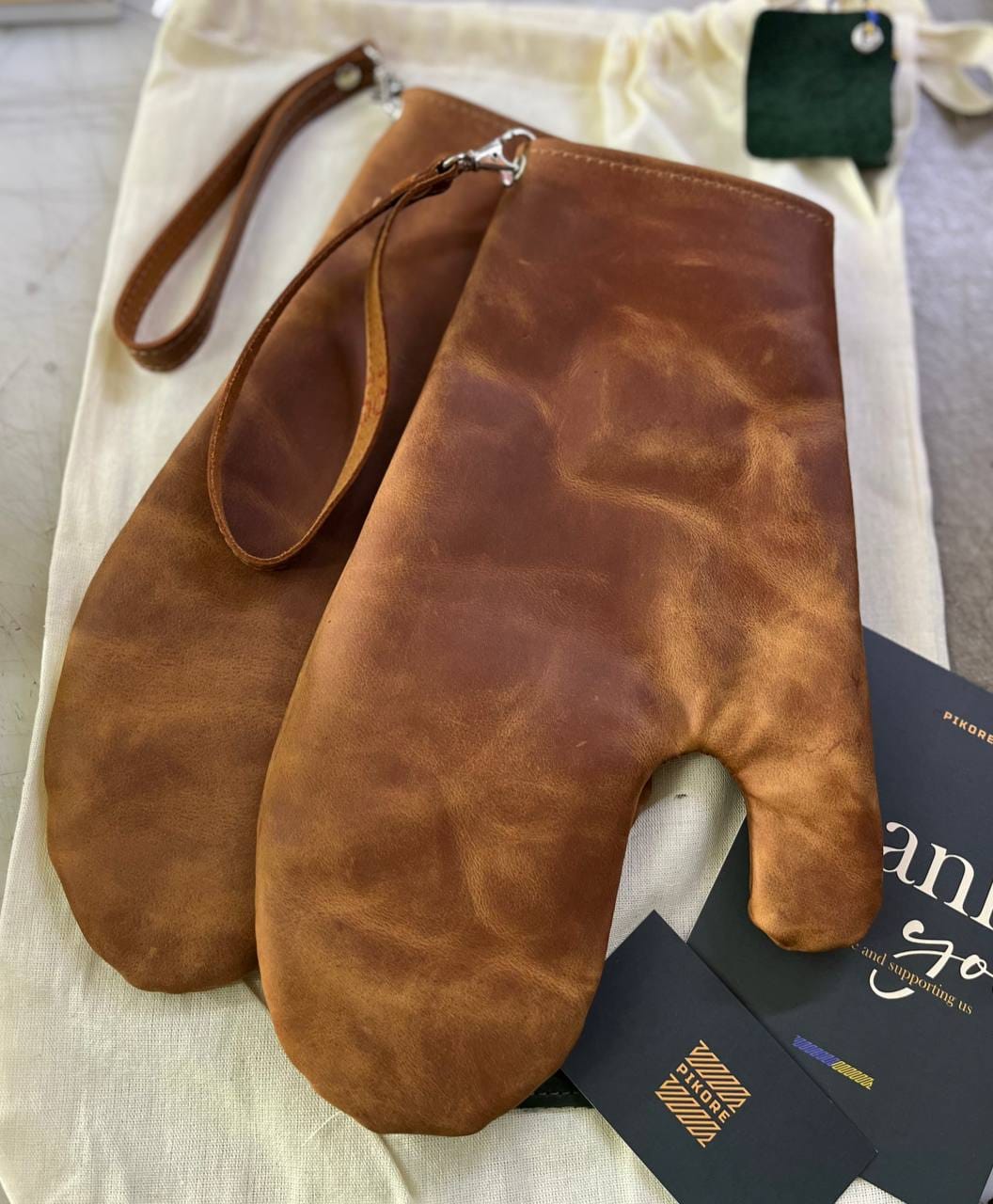 Customer photo review of Oven Mitts