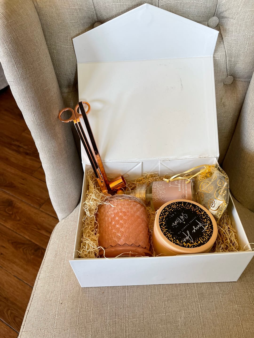 Customer photo review of Lux Soft Kisses Gift Box