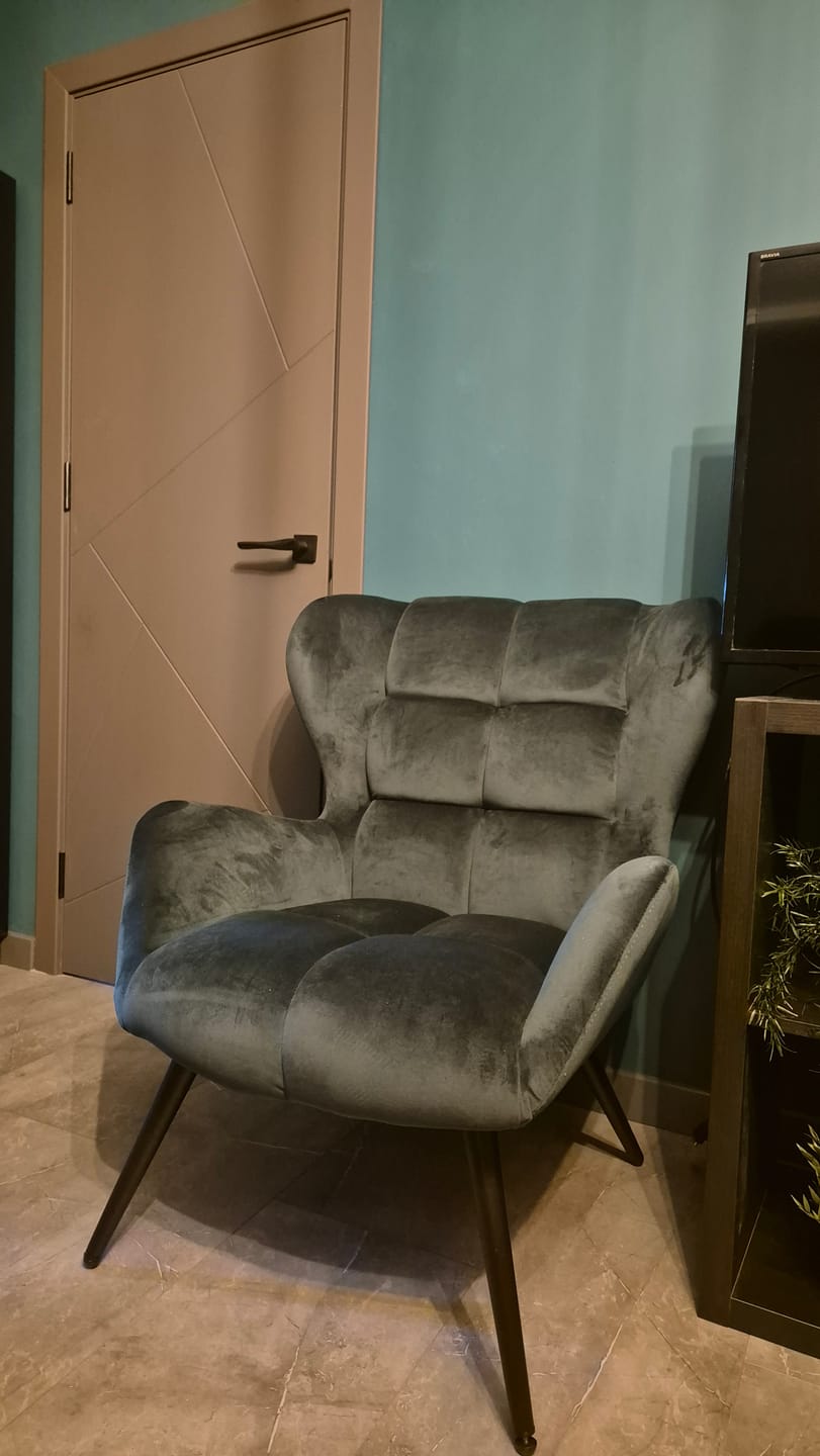 Customer photo review of Fotoliu TYRION, verde inchis/negru, stofa catifelata/metal, 75x86x91 cm