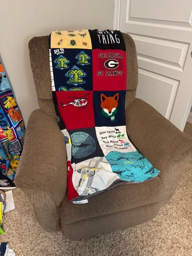 Customer photo review of Kids T-Shirt Quilts