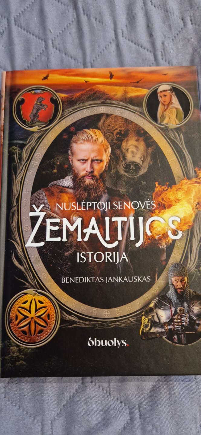 Customer photo review of Nuslėptoji senovės Žemaitijos istorija: intriguojanti, gausiai iliustruota istorijos paslapčių knyga