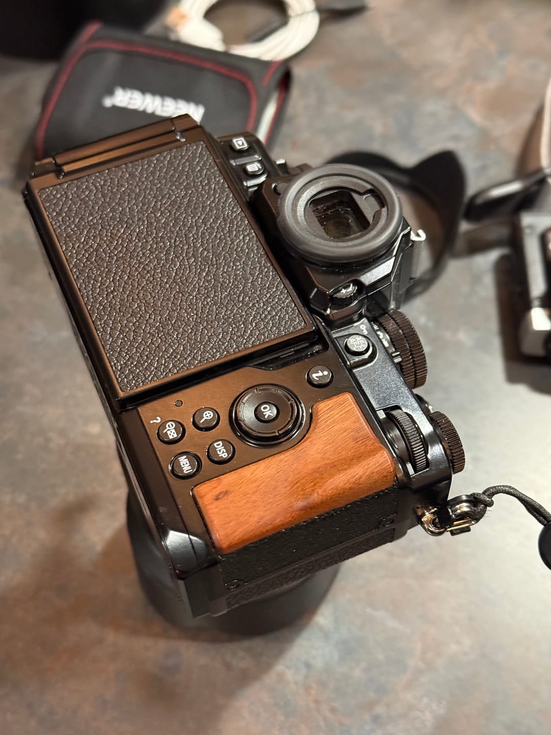 Customer photo review of Nikon ZF Thumb Rest Grip