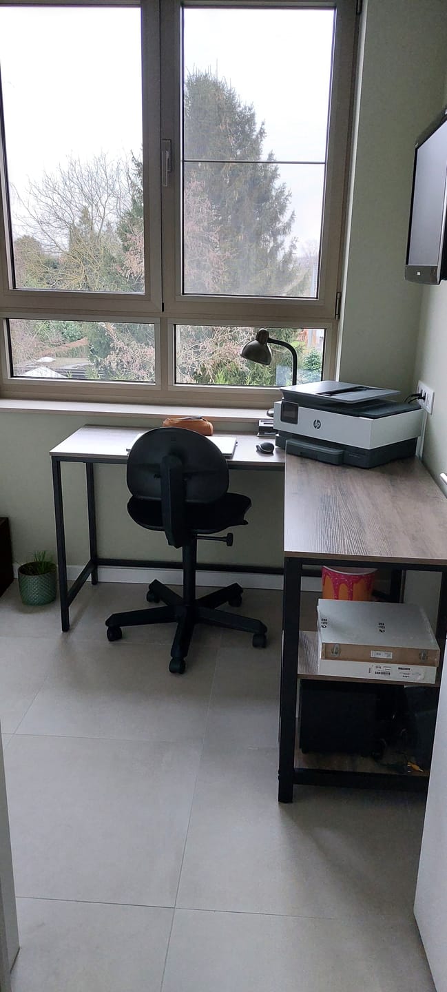 Customer photo review of Hoekbureau Industrieel Design | Houtlook en Staal | 138x138x75cm