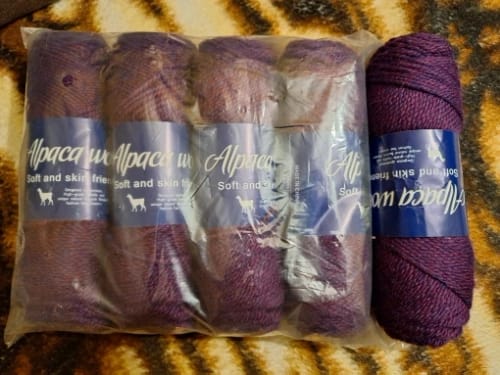 Customer photo review of 5 PC / Alpaca Blended Wool Yarn