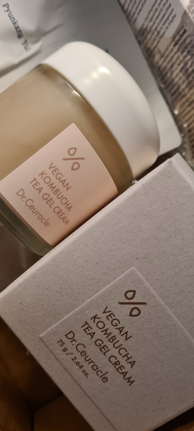 Customer photo review of Mitrinošs vegānais krēms ar kombuču Dr.Ceuracle Vegan Kombucha Tea Gel Cream