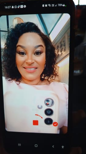 Customer photo review of Brazilian Lace Front Wig Deep Wave - 1B - 10"