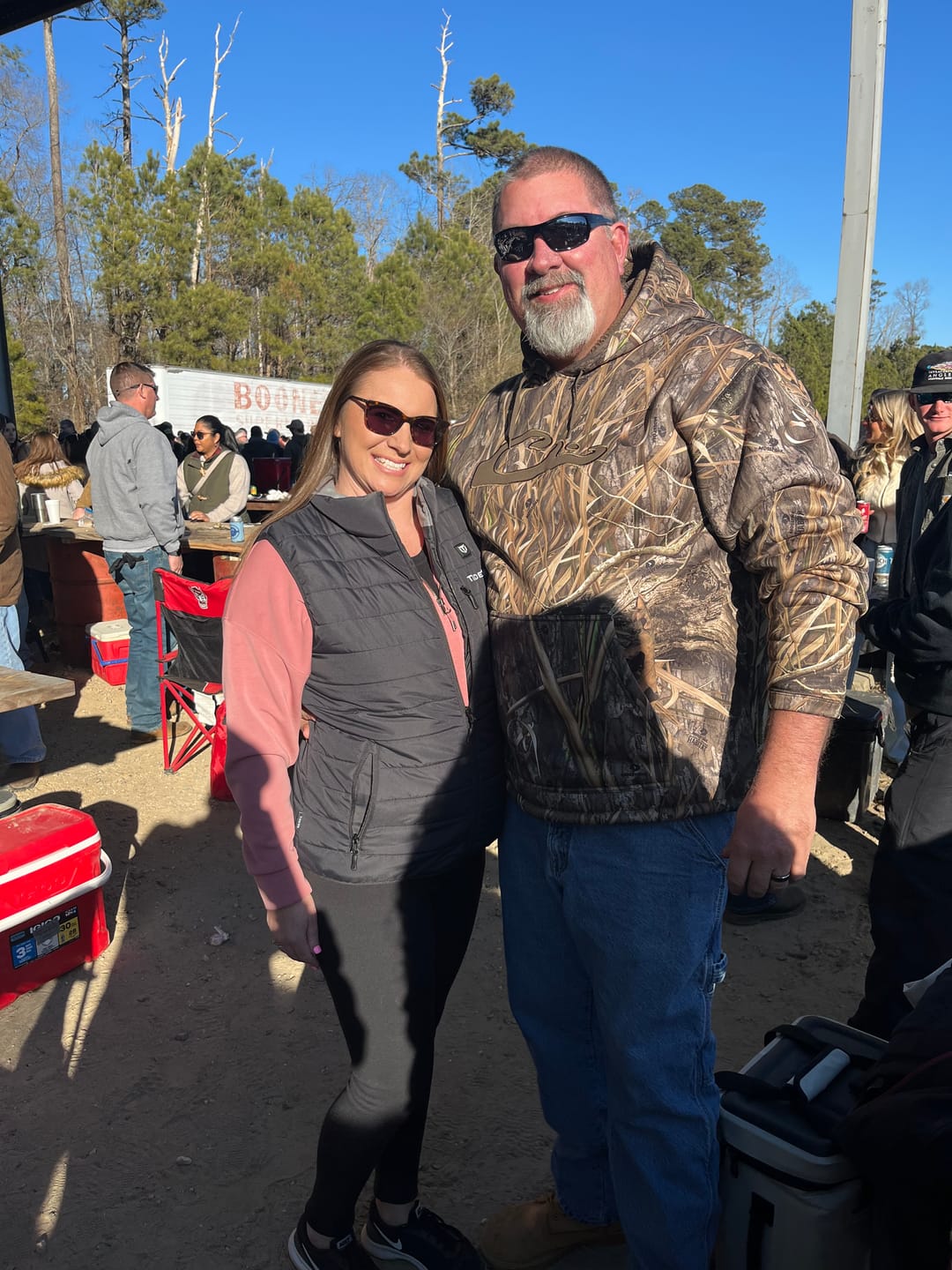 Customer photo review of TideWe Women’s Lightweight Heated Vest with Battery Pack for Hunting/Hiking