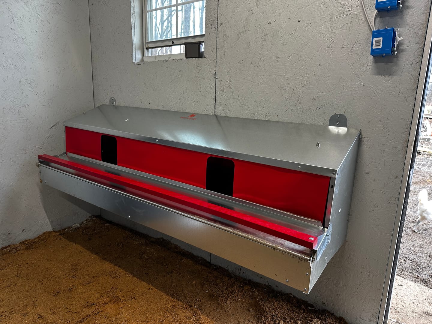 Customer photo review of X-Large (72") Reversible Rollout Nest Box (Up to 75 Hens)