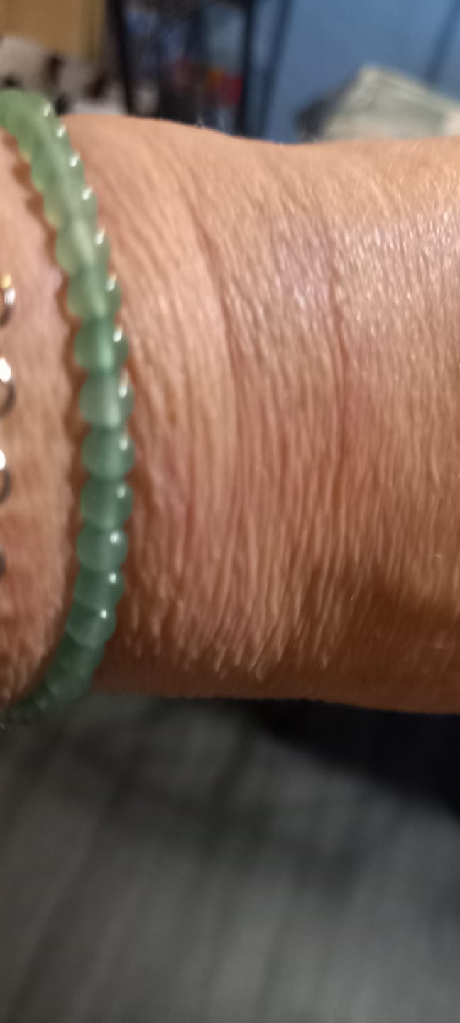 Customer photo review of Bracelet Fin en Pierres Naturelles de 4mm