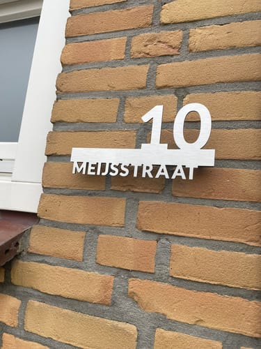 Customer photo review of Numero civico e testo sagomato modello Line 02 Alluminio