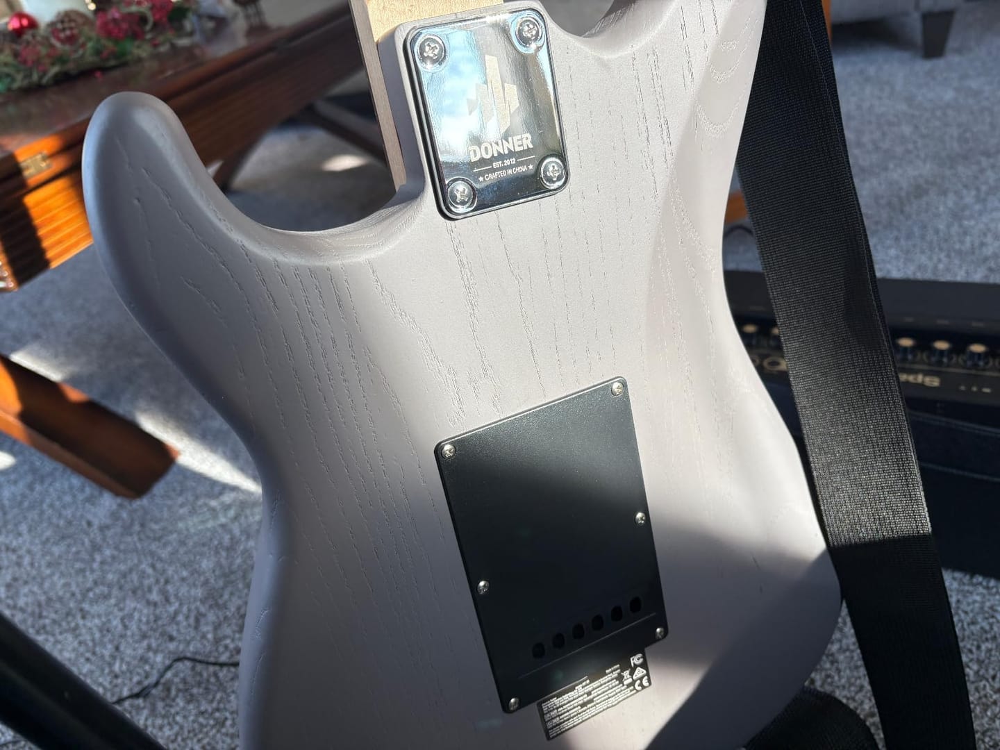 Customer photo review of Kit de guitare électrique Donner DST-80 39 pouces mat givré ST avec amplificateur
