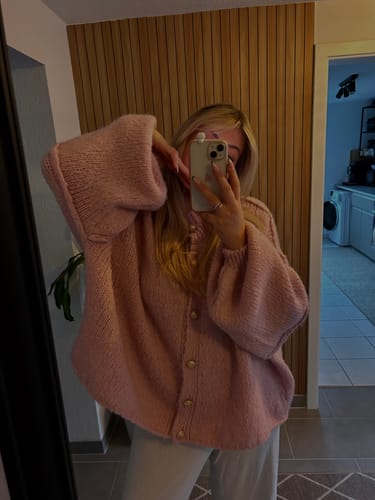 Customer photo review of Danielle Strickjacke - Rosa