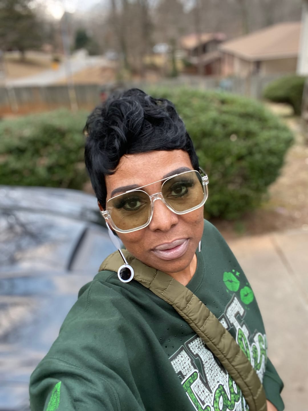 Customer photo review of It's a Wig Quality Synthetic Hair Full Wig - Q PIETTRA