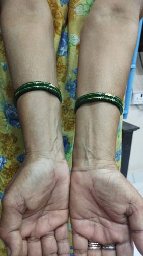 Customer photo review of "Divya Shringar Green - A Decent Charm" 916 22k