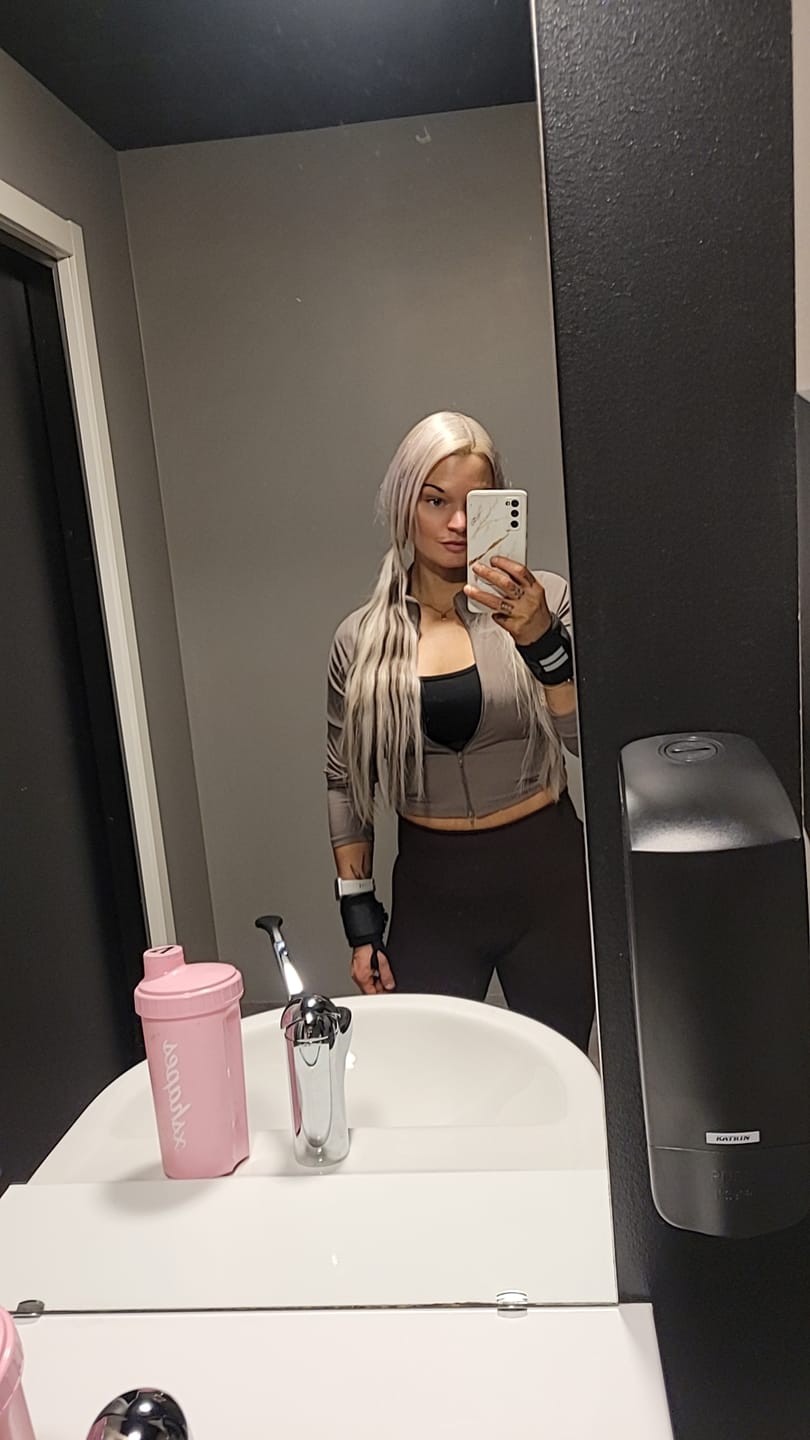 Customer photo review of Mocha Mist Soft Zip Jacket