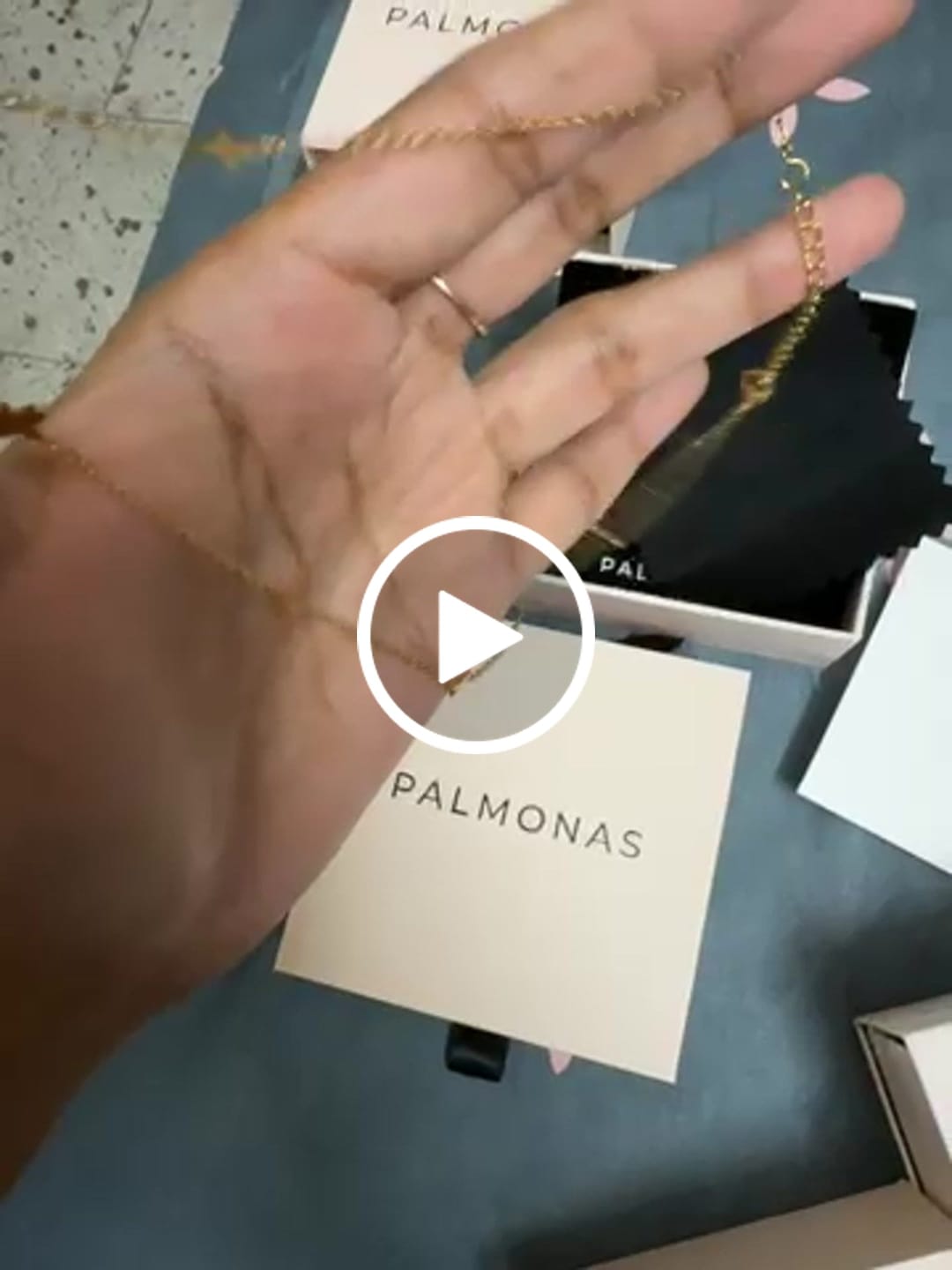 Customer video review of Dainty clover flower necklace