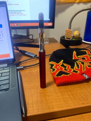 Customer photo review of Blue Dream Sativa 510 Thread THC Blend Cartridge 1g