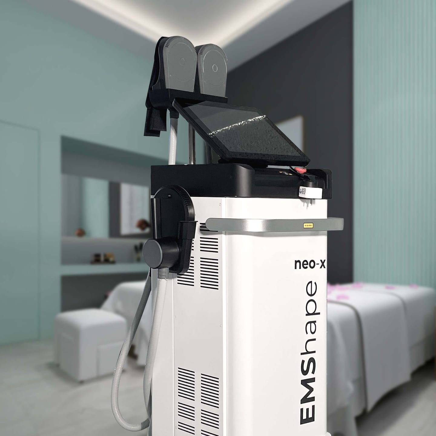 Customer photo review of EMShape® Neo-X Body Contouring Machine
