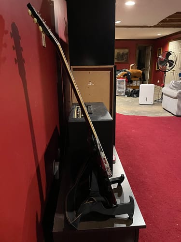 Customer photo review of BunnyNest Folding Guitar Stand – Lightweight, Portable, & Universal for Acoustic, Electric, and Bass Guitars