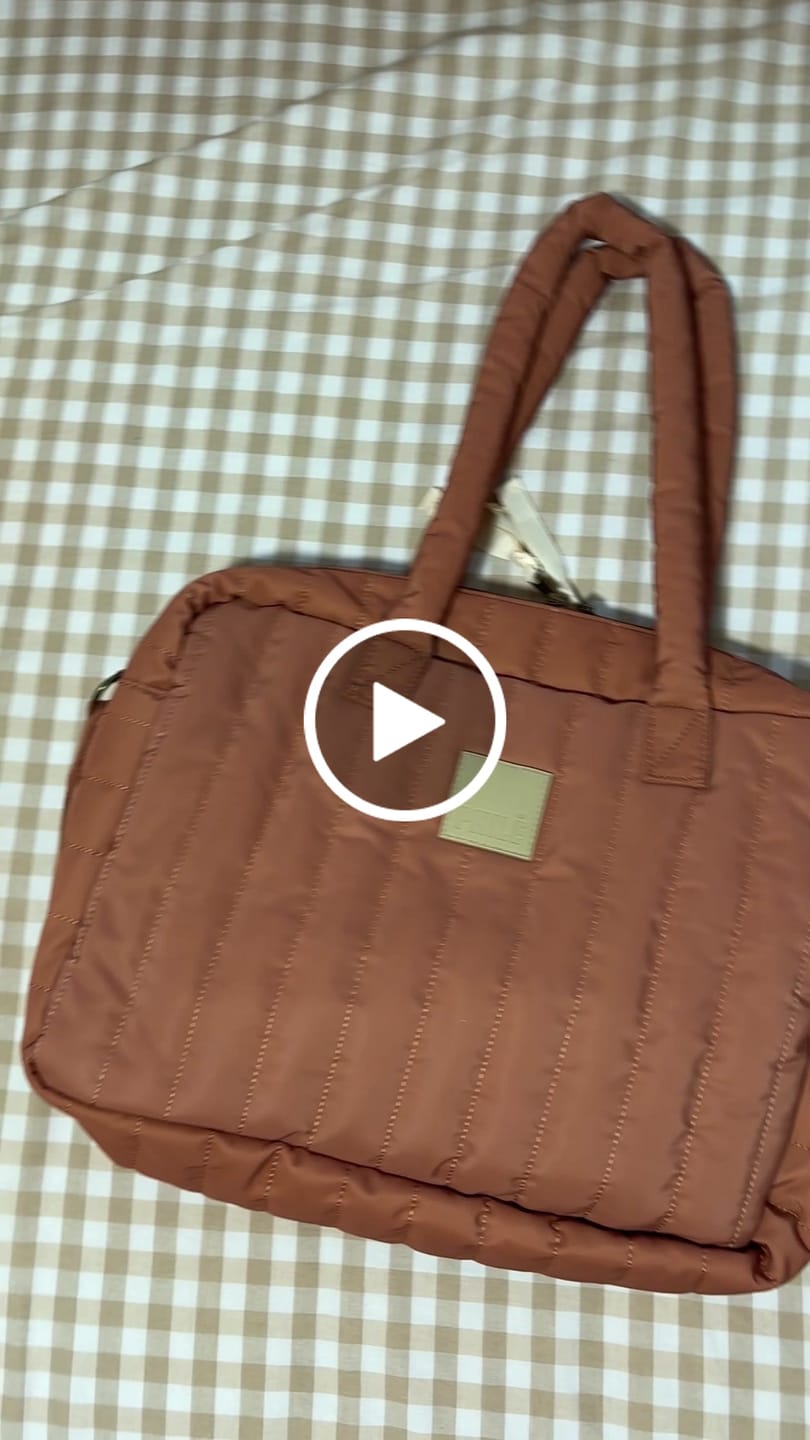 Customer video review of The Travel Changing Mat - Terracotta