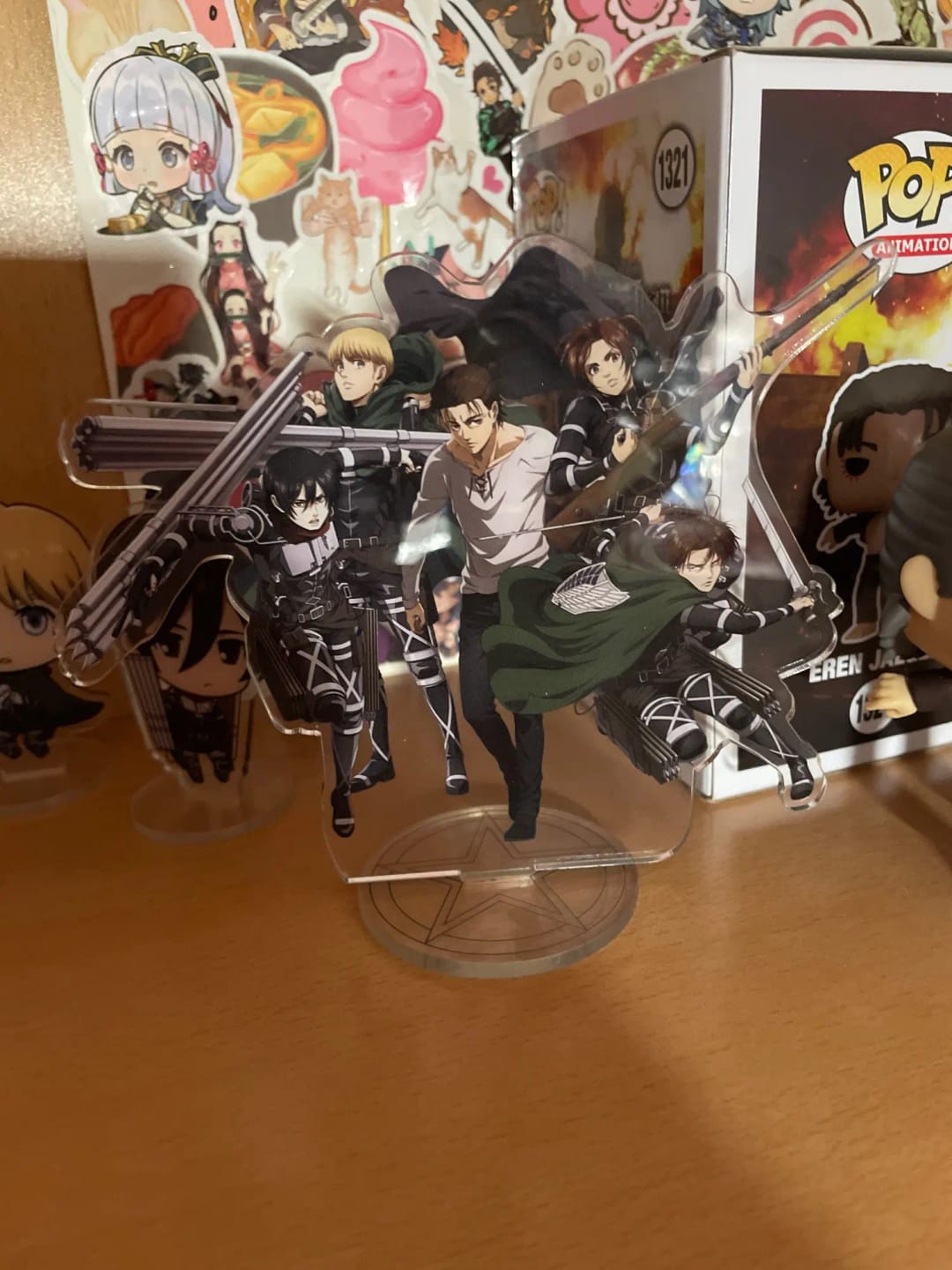 Customer photo review of Figurine Attaque des Titans - Acrylique