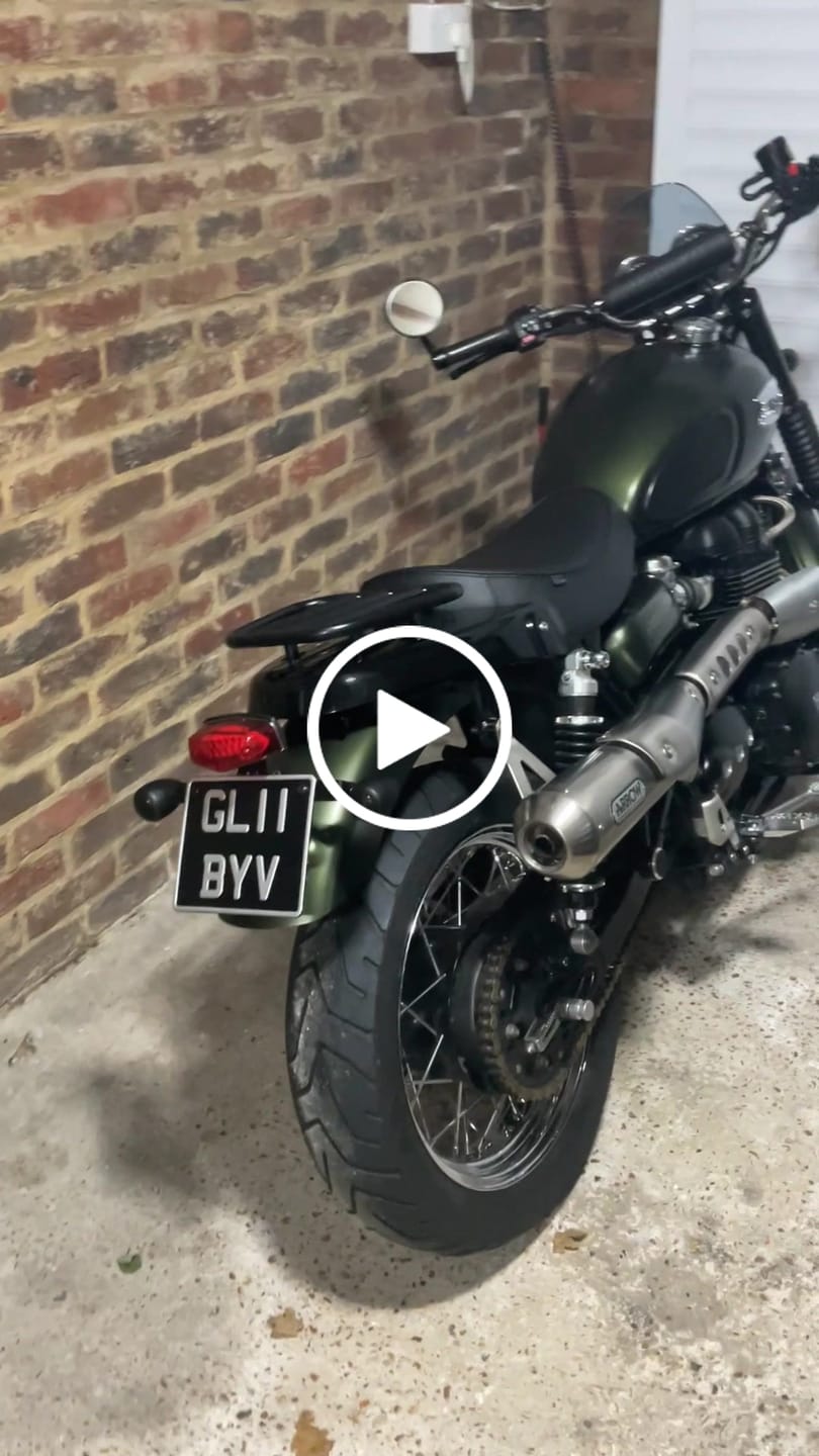 Customer video review of Classic Metal Pressed 7.5 × 6 Motorbike Number Plate