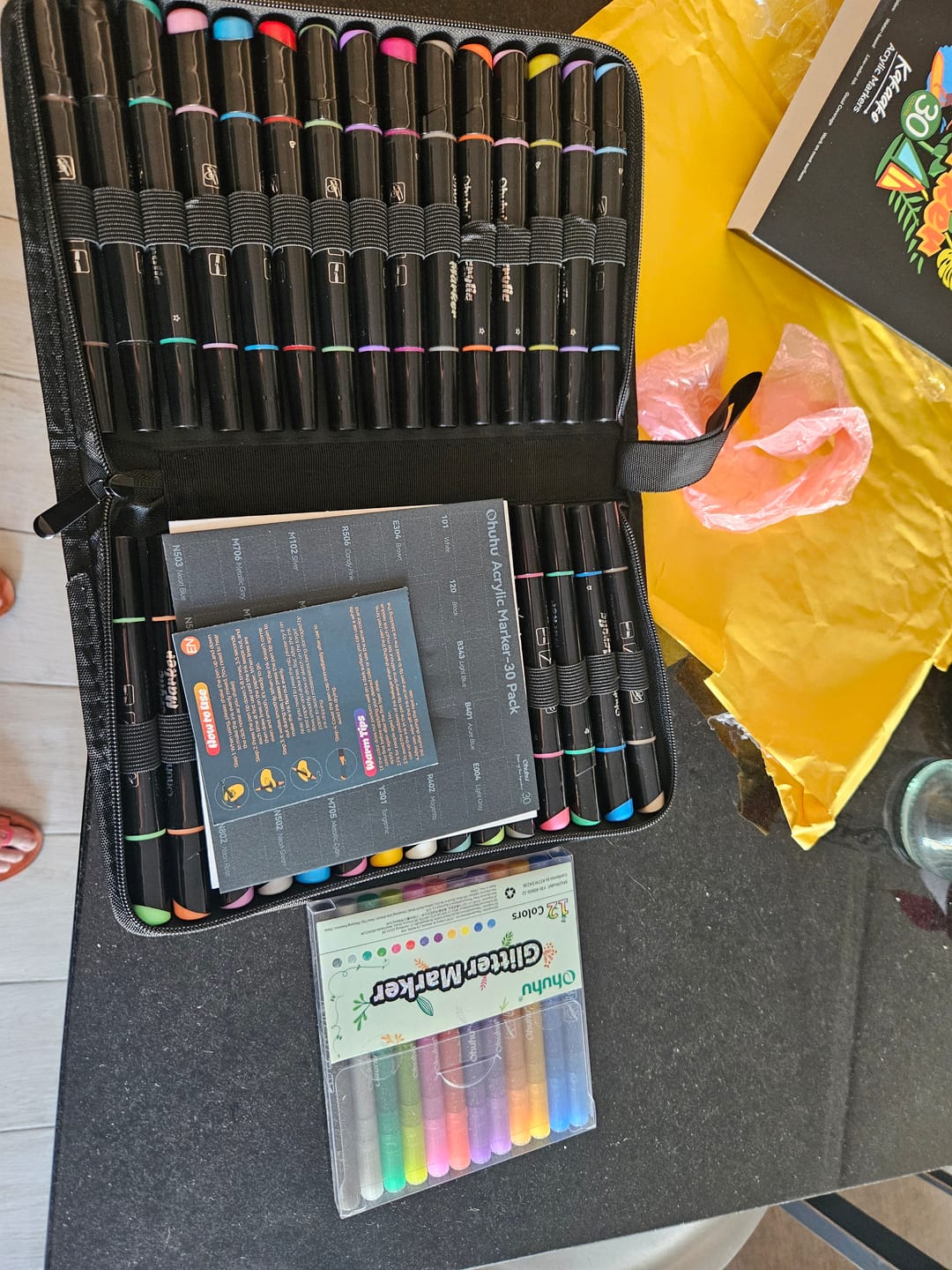 Customer photo review of Ohuhu - Set 30 Marcadores Acrílicos Kakaako Doble Punta