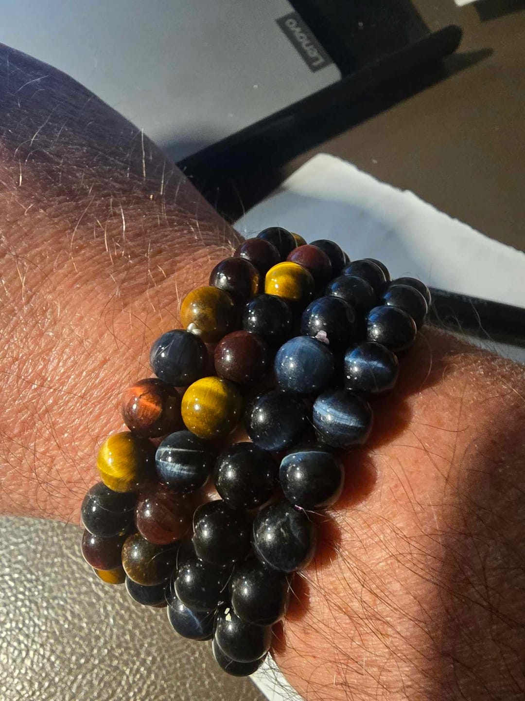 Customer photo review of Bracelet "Ange Gardien" en Oeil de Faucon