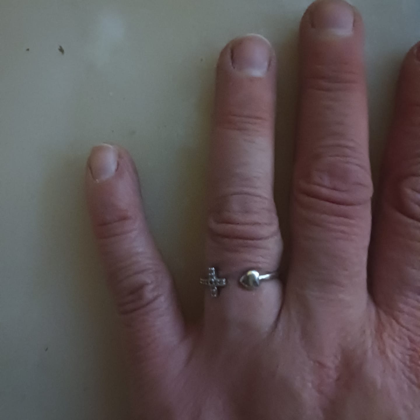 Customer photo review of LIFE • Bague Croix Amour