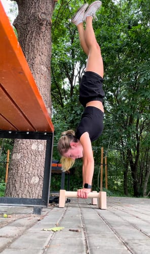 Customer photo review of Wooden Parallettes MEDIUM
