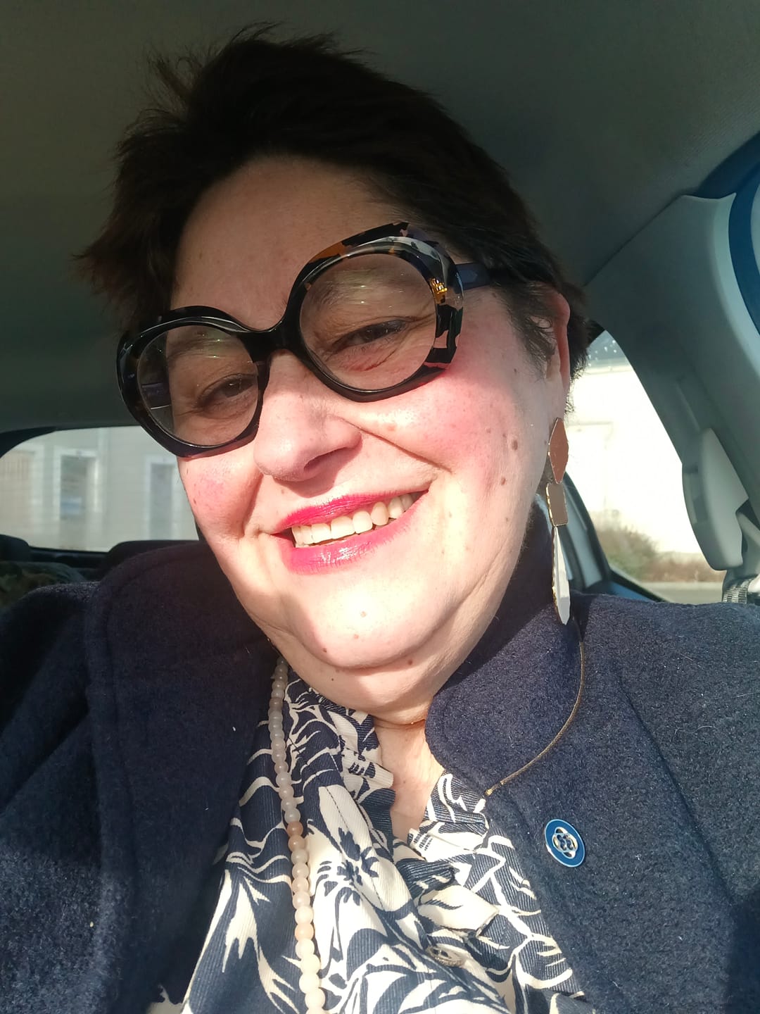 Customer photo review of Blouse Miléna - velours milleraies fleuri marine