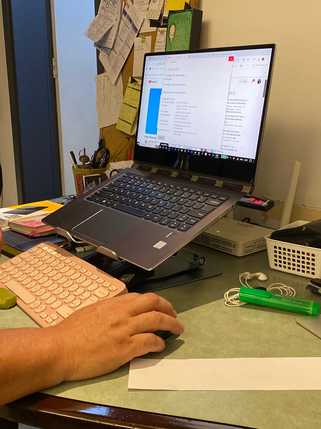 Customer photo review of Soporte de Laptop Giratorio 360 con Ventilador