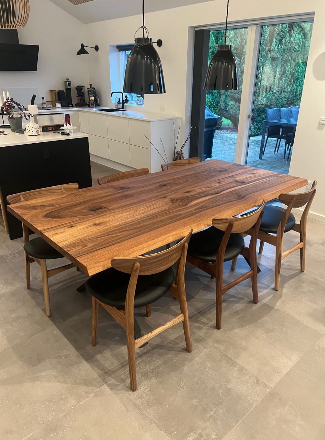 Customer photo review of Bestseller Eva Extendable Dining Table in Solid Walnut