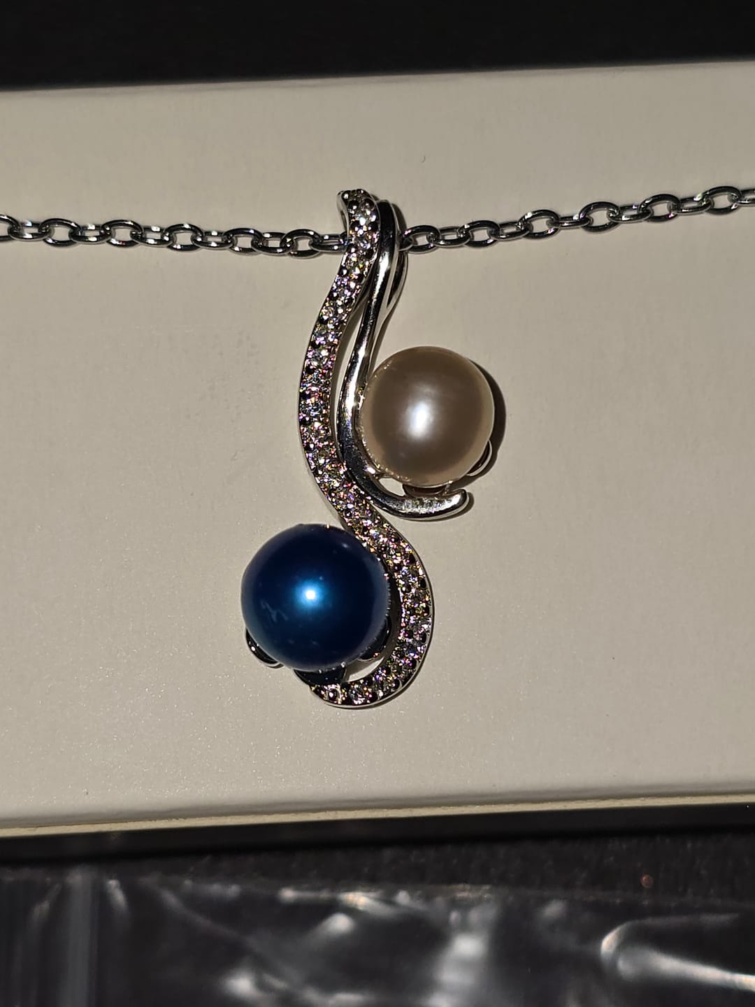 Customer photo review of DIY Mount Pendant - 925 Sterling Silver Buddying Branches