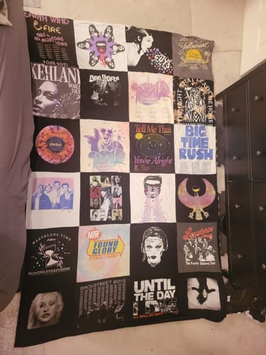 Customer photo review of Classic T-Shirt Blanket