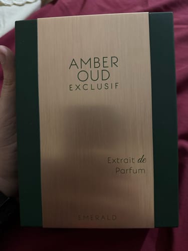 Reseña con foto de un cliente sobre Perfume Amber Oud Exclusif Emerald 60ml XDP