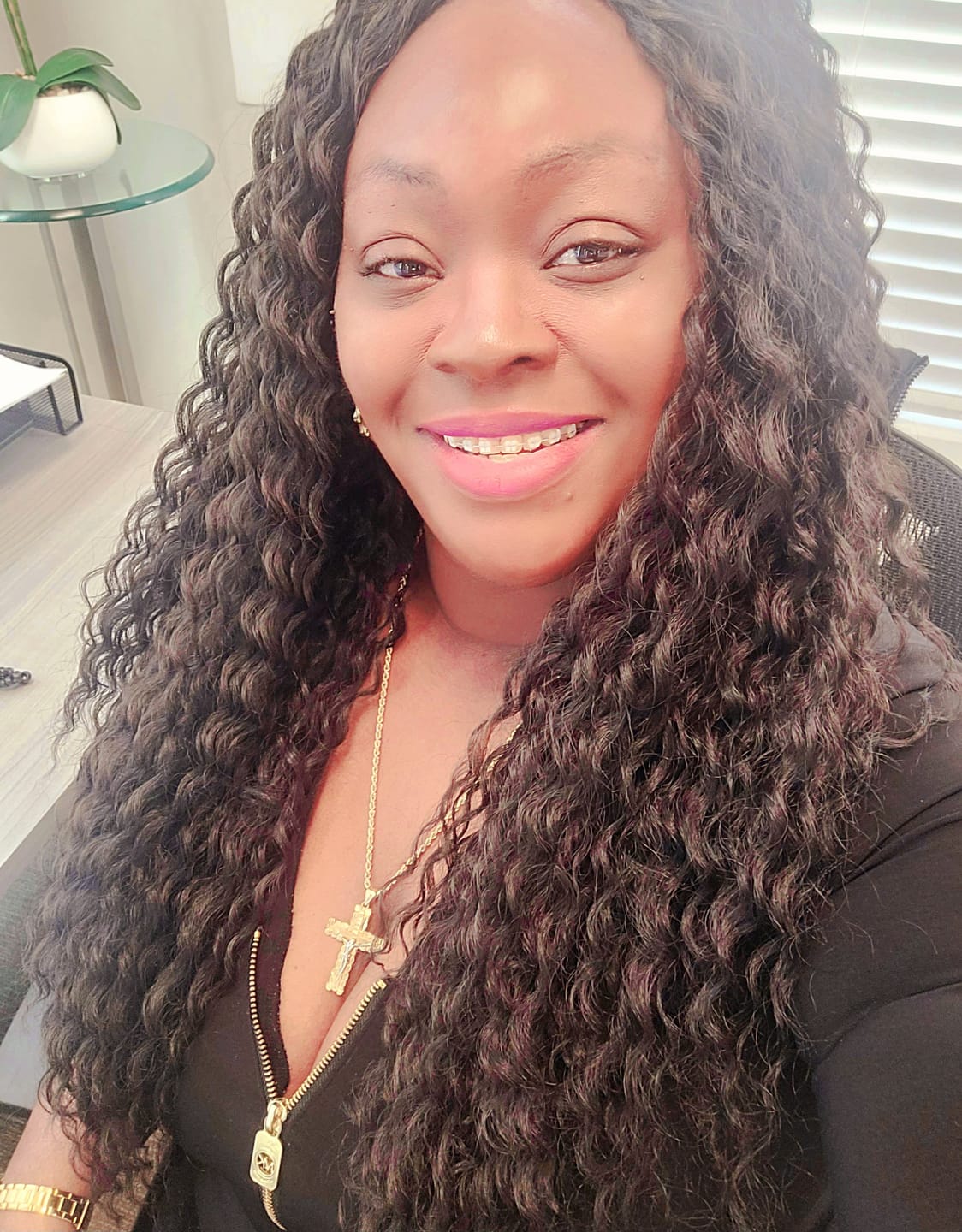 Customer photo review of Sensationnel Dashly Synthetic Hair Lace Front Wig - UNIT 33